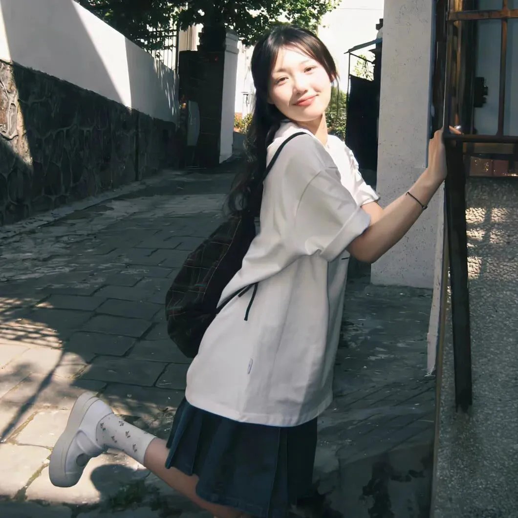 勾魂女郎封面